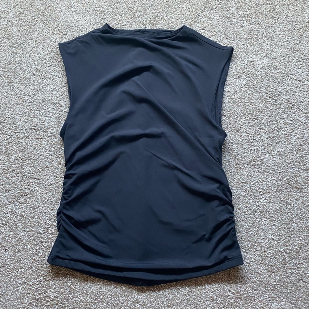 Sleeveless Black Top. Size XS